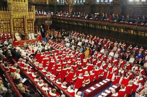 Na nossa sociedade o poder está repartido, ninguém o detém de forma ilimitada